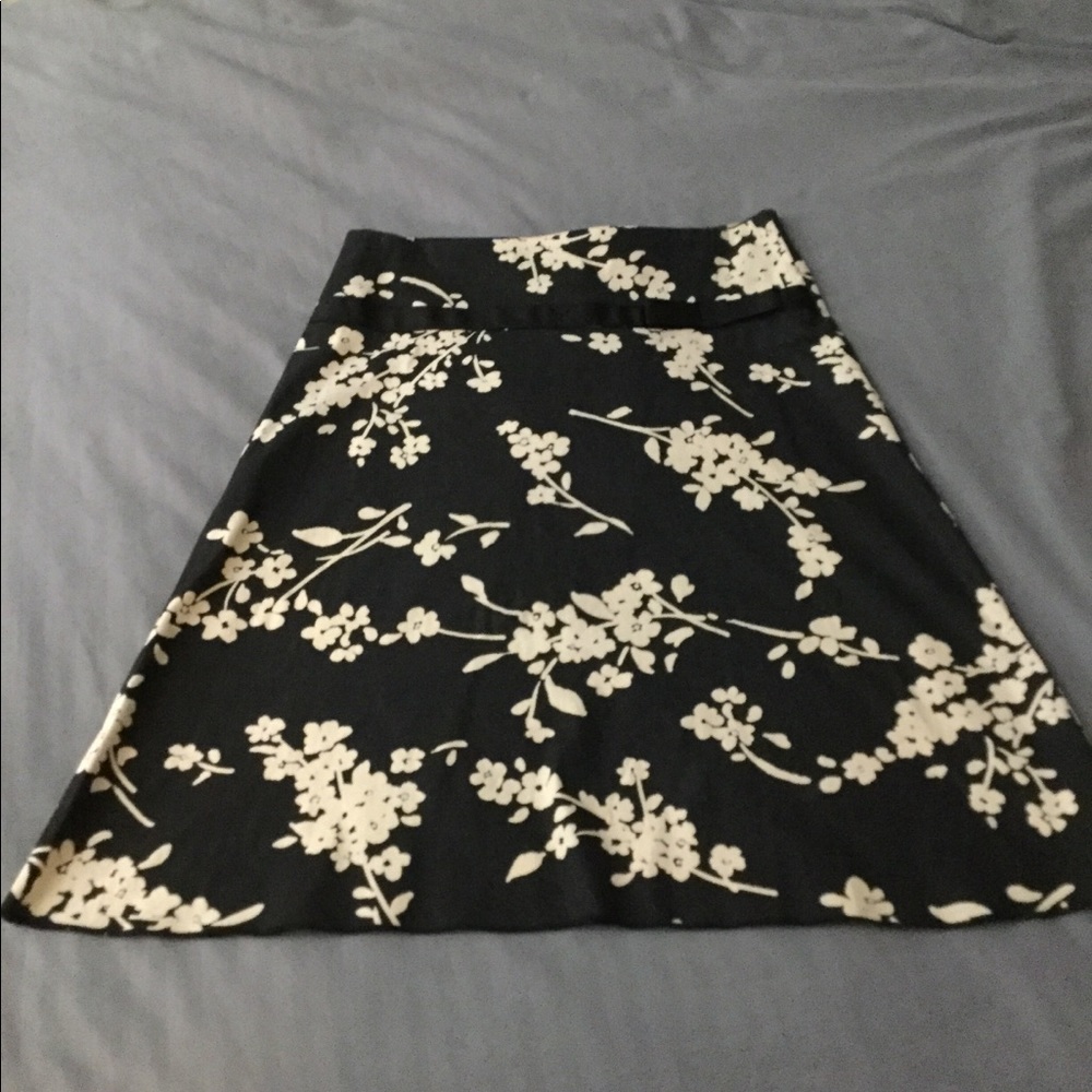 Ana Capri floral skirt